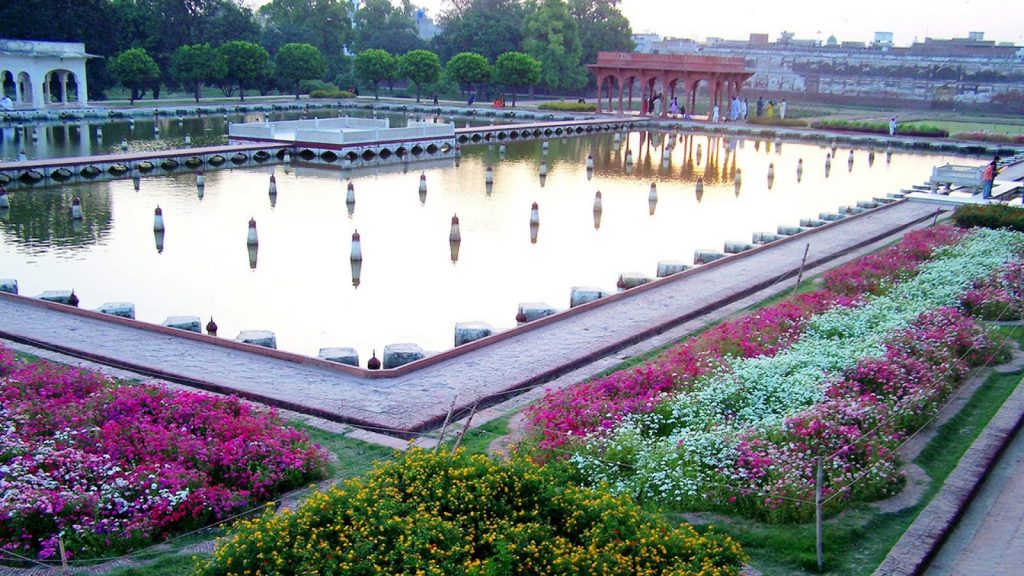 Types of mughal garden image